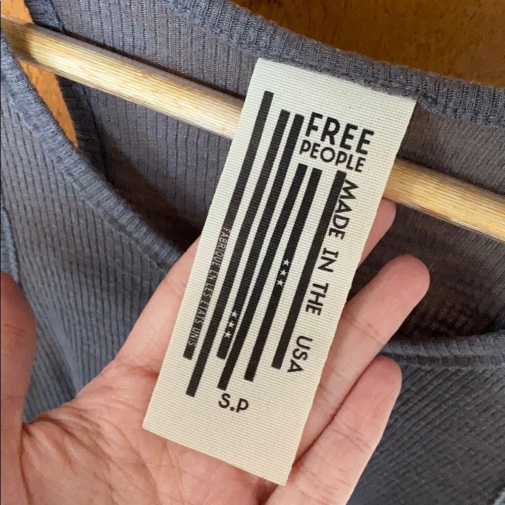 Free People gray basic tank - Picture 3 of 3